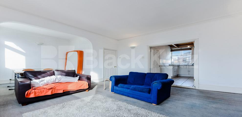 			UNDER OFFER , 3 Bedroom, 1 bath, 1 reception Maisonette			 Queenstown Road, Battersea Park